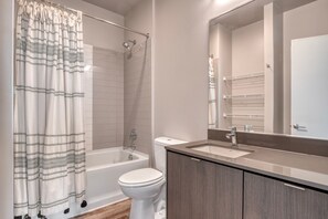 ヘアドライヤー、タオル