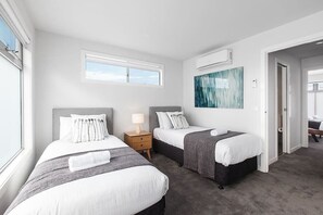 2 chambres, fer et planche à repasser, Wi-Fi gratuit, draps fournis