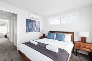 2 slaapkamers, een strijkplank/strijkijzer, gratis wifi, beddengoed