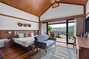 Egyptian cotton sheets, premium bedding, memory foam beds, minibar - WelcomHeritage Ayatana Ooty (Coonoor)