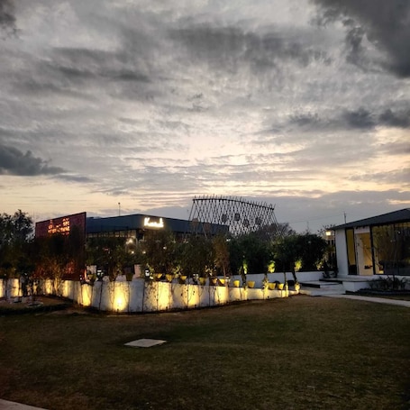 Fachada de la propiedad