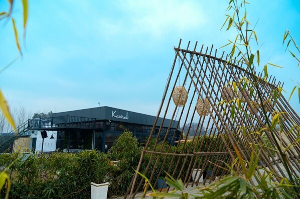 Fachada de la propiedad