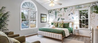 The Greenhouse – In the Heart of Midlothian - King Bed