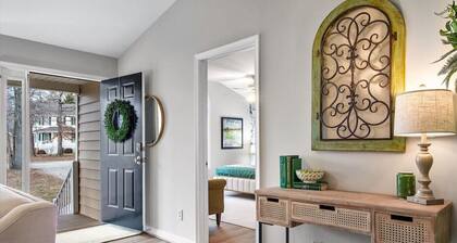 The Greenhouse – In the Heart of Midlothian - King Bed