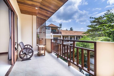 Wyh Hotel
