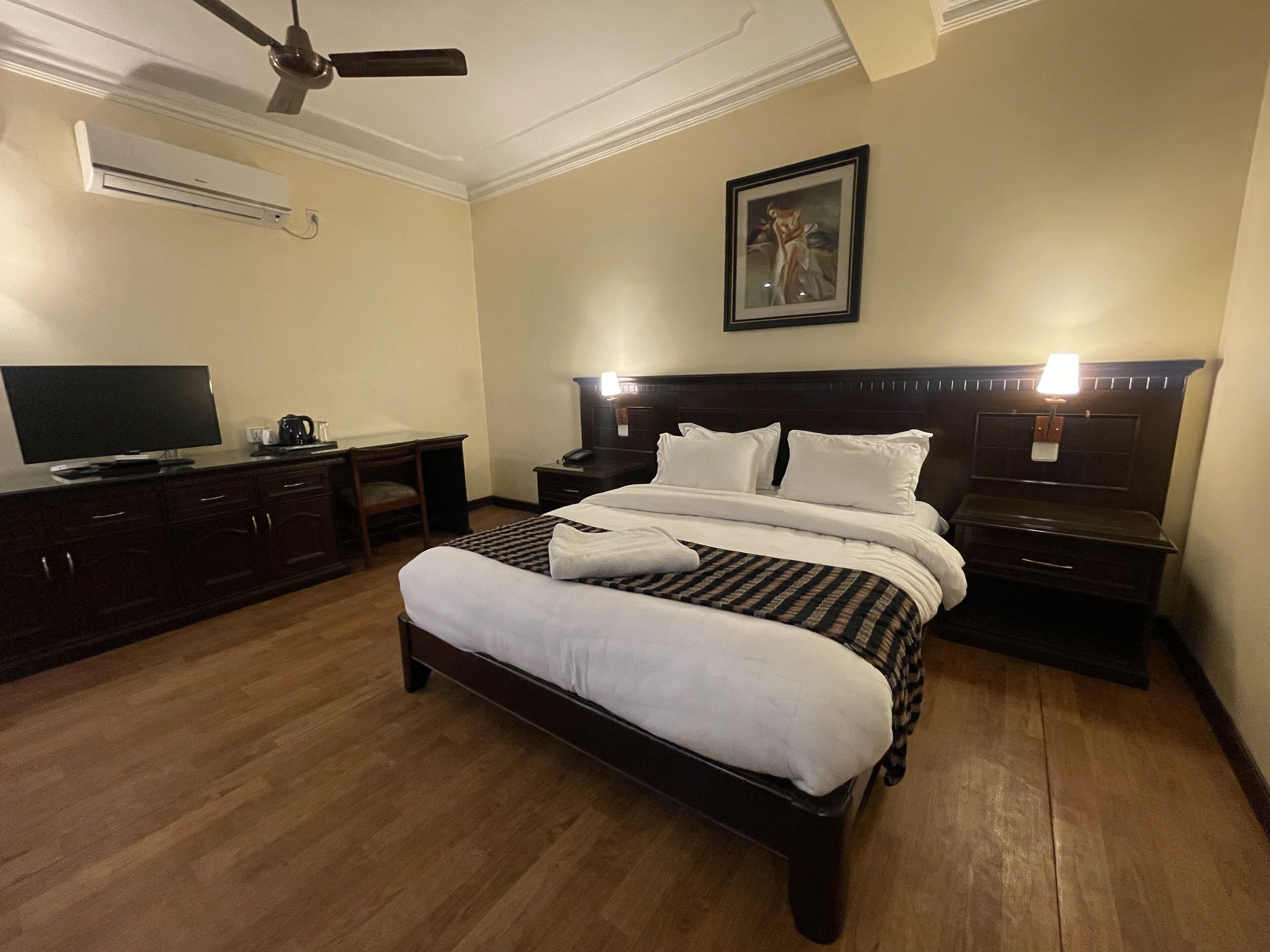 Desk, iron/ironing board, free WiFi, bed sheets