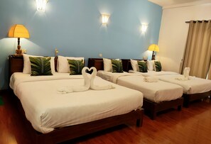 标准三人房 | 免费 WiFi