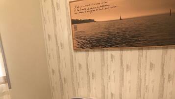 3 bedrooms, desk, iron/ironing board, travel crib