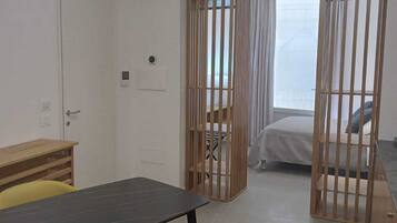 Deluxe Double or Twin Room, 1 Queen Bed, Accessible, Ensuite | Premium bedding, down comforters, memory foam beds, minibar