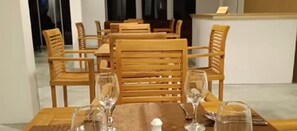 Restaurant - The Sunset Villa (Dhiffushi)