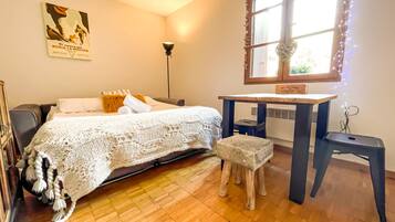 1 habitación y ropa de cama