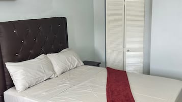 Apartment | 2 bilik tidur, seterika/papan seterika, Wi-fi percuma, cadar katil