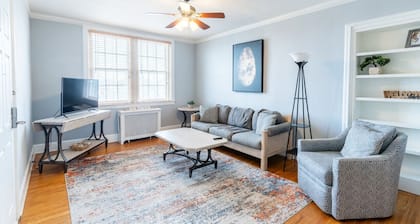 4th Floor Condo 1/4 mile from Moses Cone Hospital