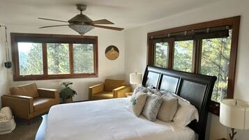 4 bedrooms, desk, iron/ironing board, travel cot