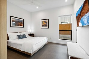 2 bedrooms, WiFi - Unique Design 1-bedroom Container - 80 Walkscore! (Phoenix)