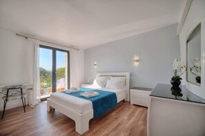 5 chambres, fer et planche à repasser, lit parapluie, Wi-Fi gratuit