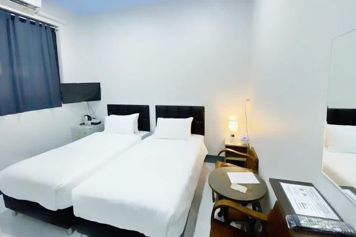 Free WiFi, bed sheets