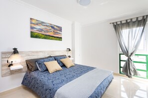 3 Schlafzimmer, Bügeleisen/Bügelbrett, WLAN, Bettwäsche