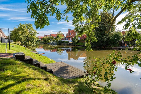 Property grounds - Neue Ferienwohnung in Traumhafter Lage (Greetsiel)