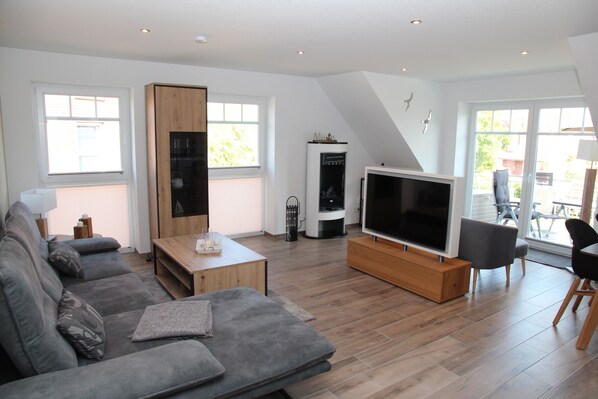 Fernseher, Kamin