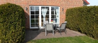 Vacation home (85sqm) for 5 people and dog with fireplace and large garden