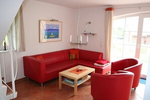 Fernseher, DVD-Player, Stereoanlage