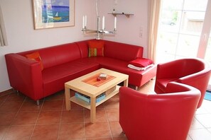 Fernseher, DVD-Player, Stereoanlage