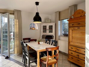 Dining - Schönes, Frisch Renoviertes Ferienhaus Direkt am Deich! (Greetsiel)