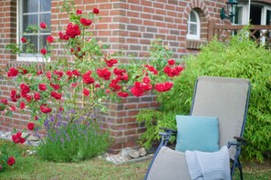 Terrace/patio - Schönes, Frisch Renoviertes Ferienhaus Direkt am Deich! (Greetsiel)