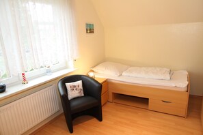 2 bedrooms, iron/ironing board, travel crib, free WiFi