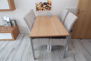 تناول الطعام