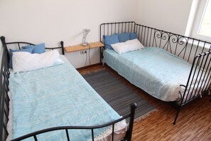 2 Schlafzimmer, Bügeleisen/Bügelbrett, Reisekinderbett, kostenloses WLAN