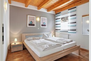 3 Schlafzimmer, Reisekinderbett, kostenloses WLAN