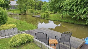 Terrace/patio - Wunderschönes Ferienhaus mit Eigenem Tretboot (Greetsiel)