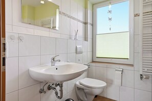Shower - Schöne Ferienwohnung mit Fahrstuhl (Norddeich)
