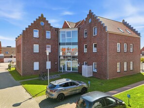 Exterior - Schöne Ferienwohnung mit Fahrstuhl (Norddeich)