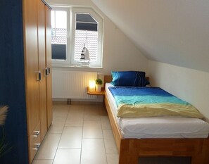 3 Schlafzimmer, Reisekinderbett, kostenloses WLAN