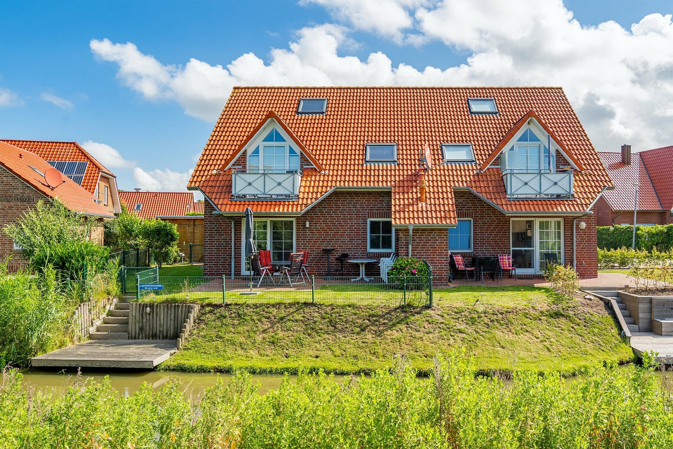 المنشأة من الخارج