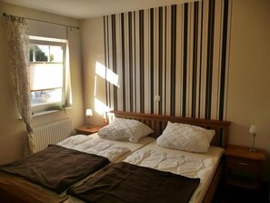 3 bedrooms, iron/ironing board, travel crib, free WiFi