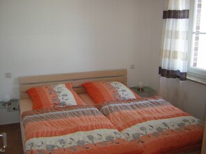 2 Schlafzimmer, Bügeleisen/Bügelbrett, kostenloses WLAN