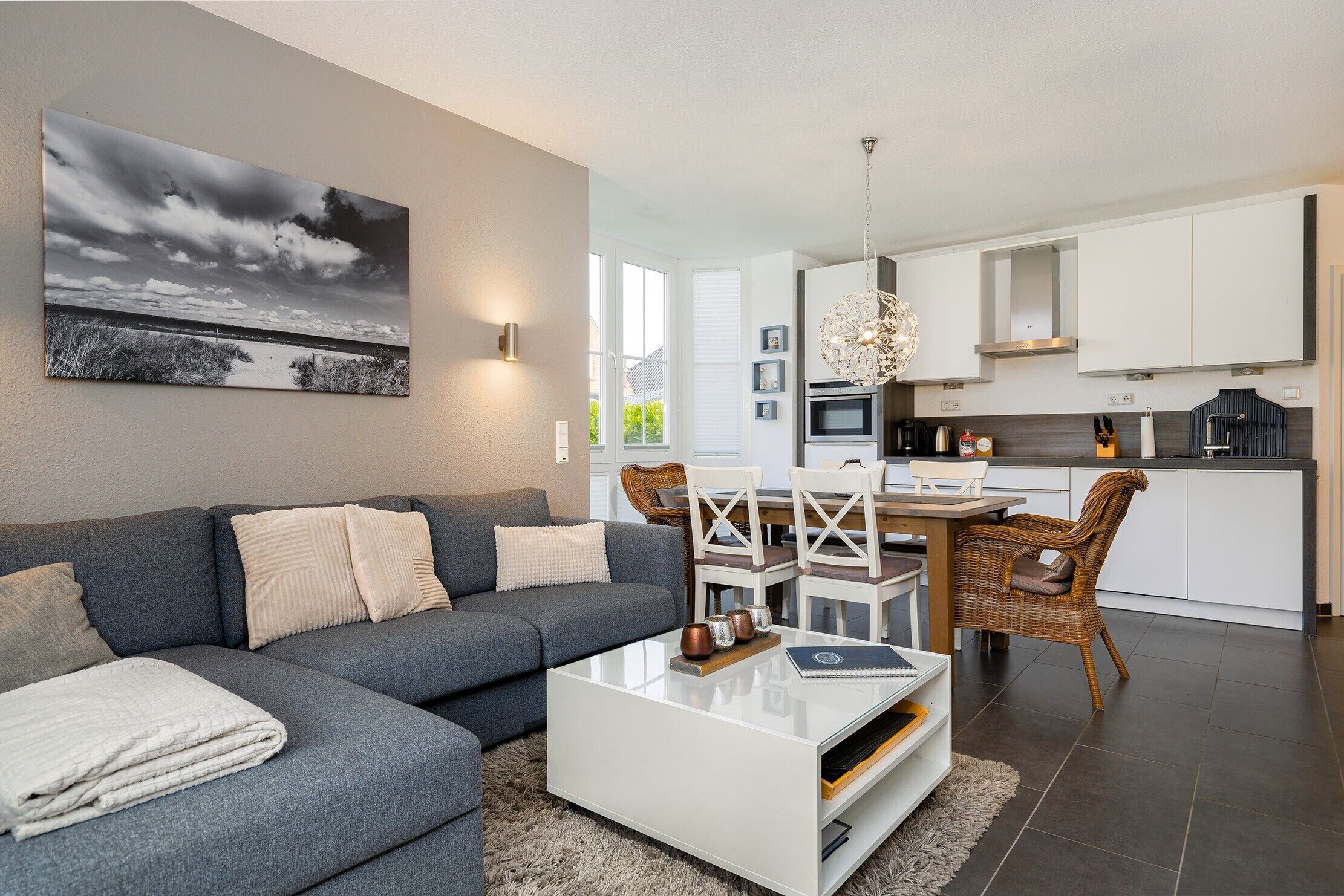 Fernseher, DVD-Player, Stereoanlage