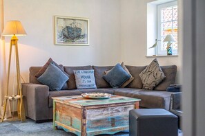 Fernseher, Kamin, DVD-Player, Stereoanlage