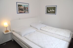 2 bedrooms, free WiFi - Lichtdurchflutete Wohnung im Löwenpark (Norden)