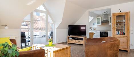 Tv, dvd-afspiller, stereoanlæg