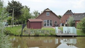 المنشأة من الخارج