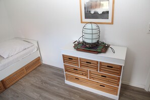 2 عدّة غرف نوم وسرير سفر وواي فاي مجانًا