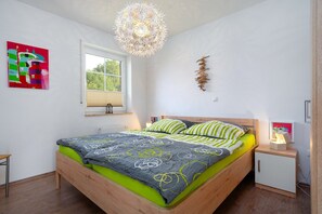 3 Schlafzimmer, Bügeleisen/Bügelbrett, Reisekinderbett, kostenloses WLAN