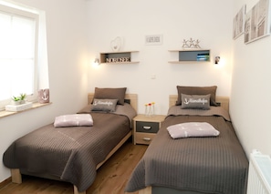 2 bedrooms, iron/ironing board, free WiFi - Sehr Schöne Ferienwohnung in Zentraler und Ruhiger Lage (Greetsiel)