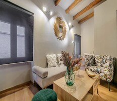 Cortinas blackout, wifi gratis y ropa de cama 