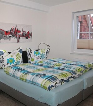 2 Schlafzimmer, Bügeleisen/Bügelbrett, kostenloses WLAN